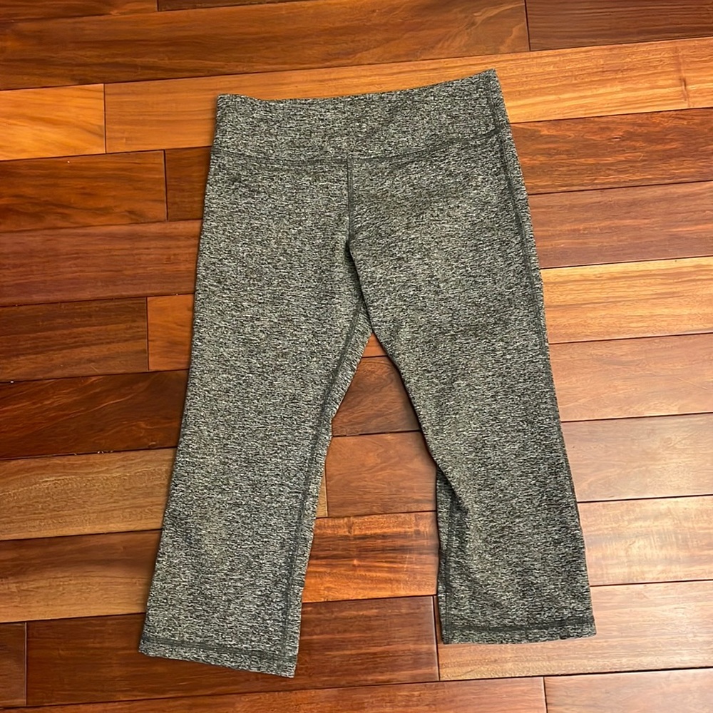 Grey and white crop leggings